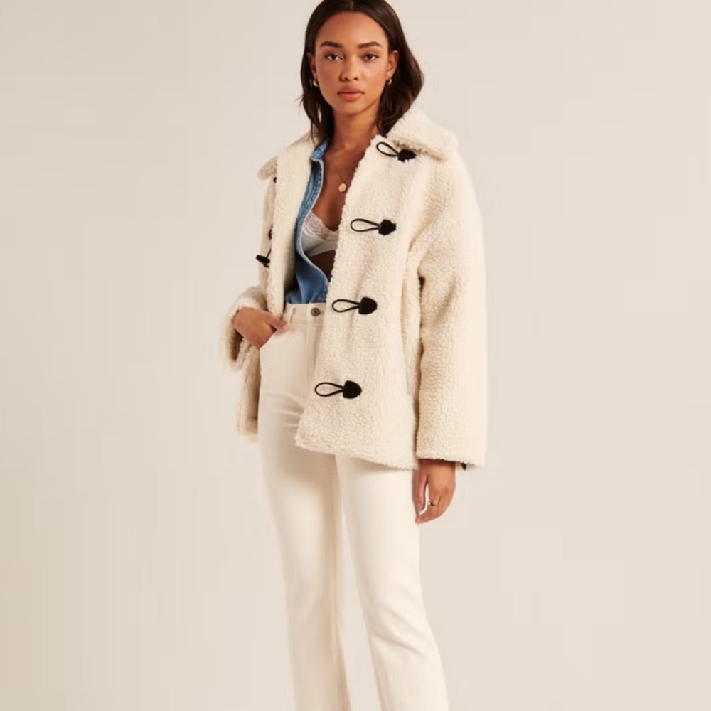 Abercrombie Women's Toggle Sherpa Coat